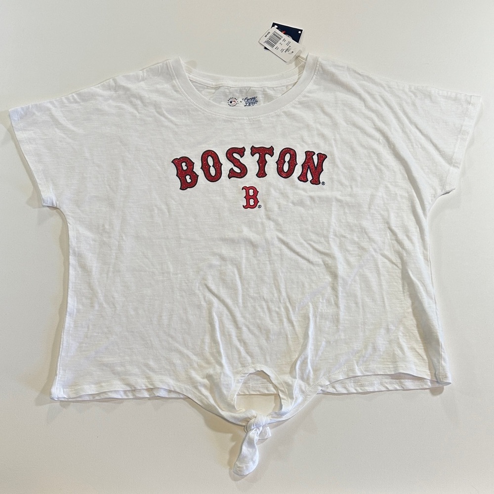 Boston Red Sox Women’s White Tee With Front Knot Detail NWT Size XL